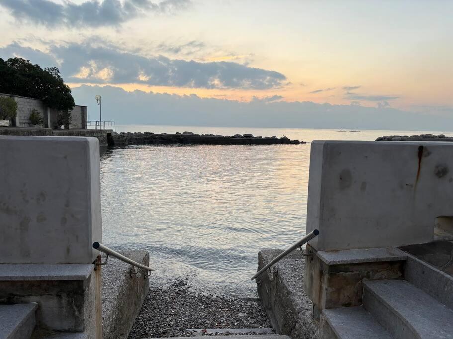 Amedeo'S Sea House Apartment Trieste Ngoại thất bức ảnh